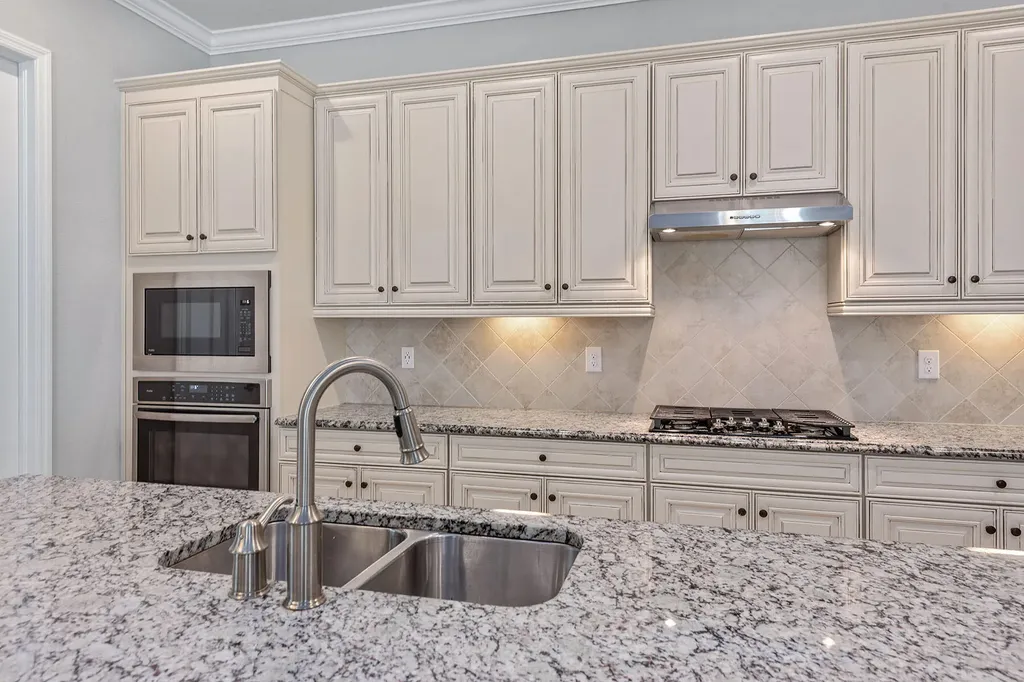 2846 Aviamar Circle Naples FL 34114