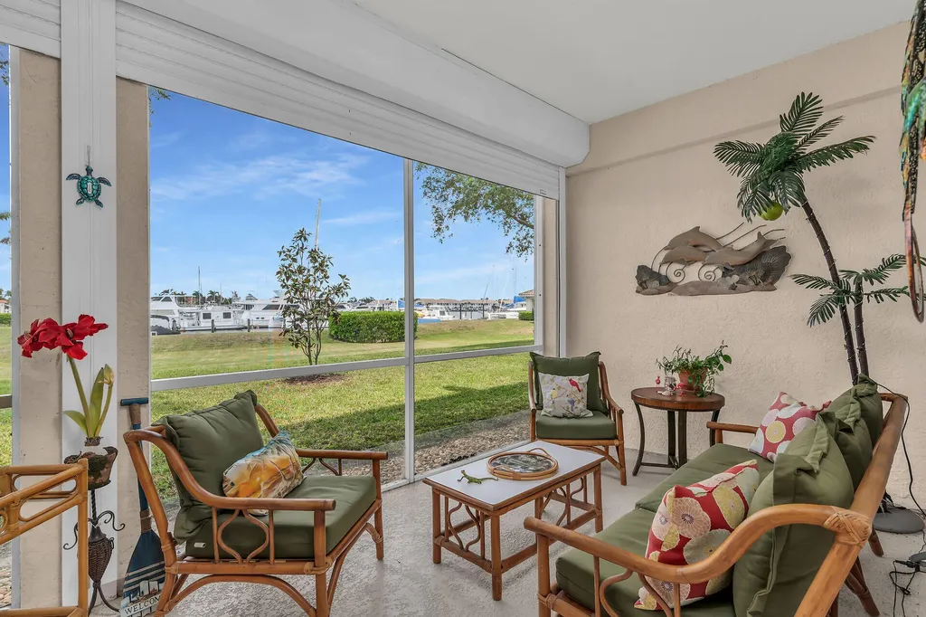 25054 Peacock Naples FL 34114