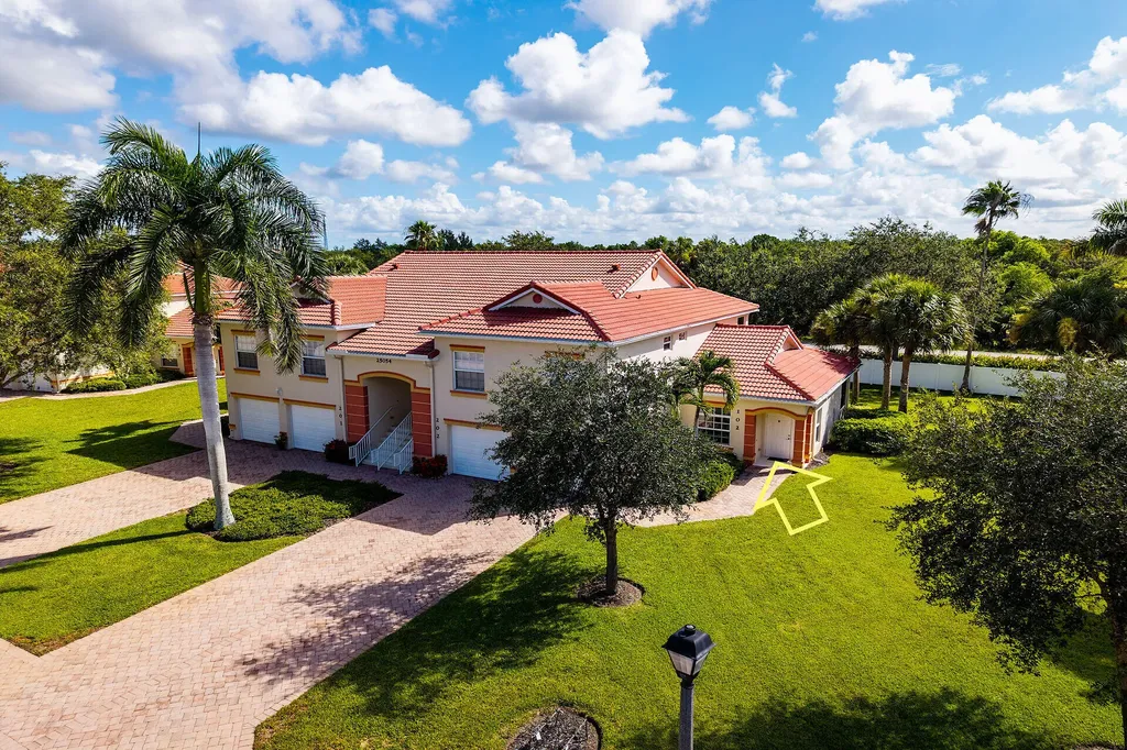 25054 Peacock Naples FL 34114