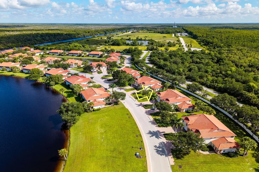 25054 Peacock Naples FL 34114