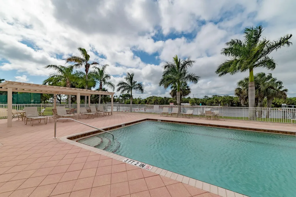 25054 Peacock Naples FL 34114