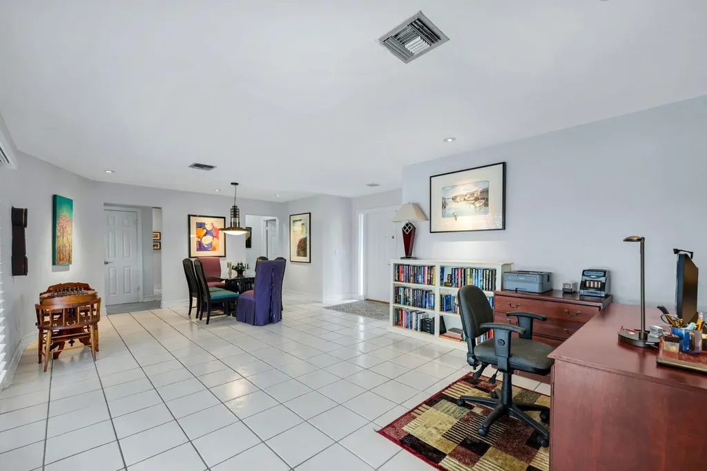 211 Pine Valley Circle Naples FL 34113