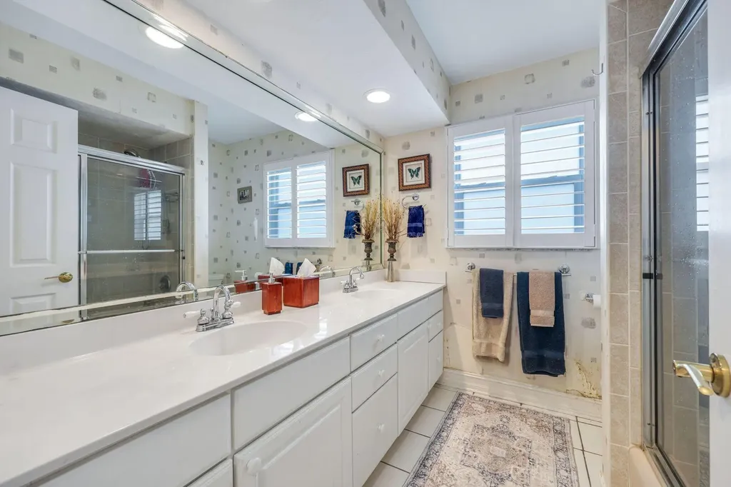 211 Pine Valley Circle Naples FL 34113