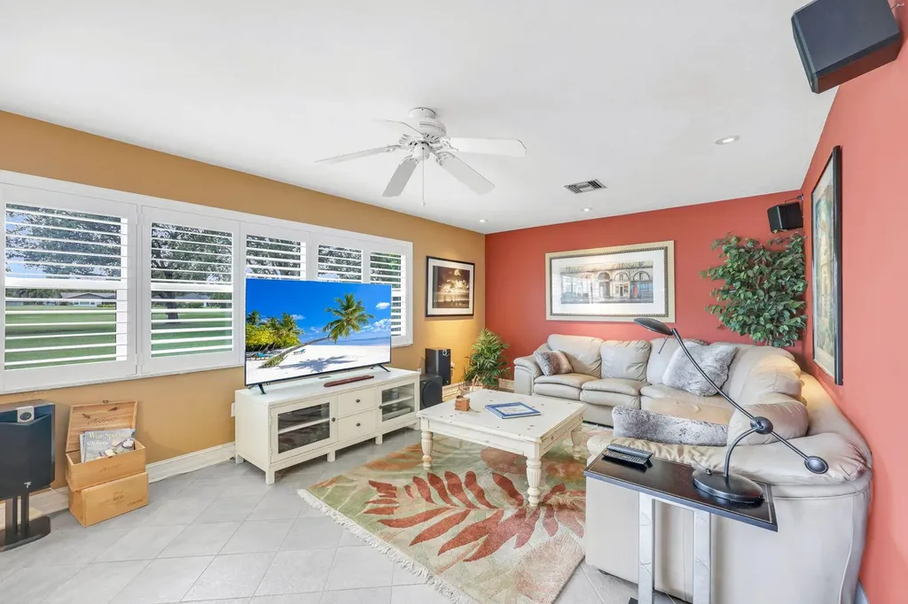 211 Pine Valley Circle Naples FL 34113