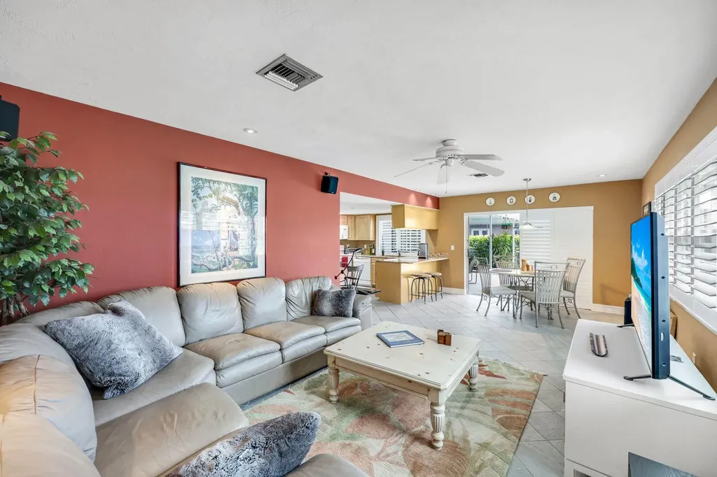 211 Pine Valley Circle Naples FL 34113