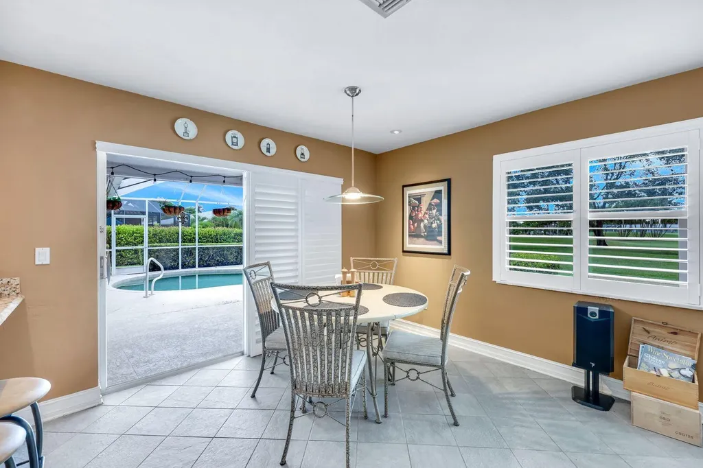 211 Pine Valley Circle Naples FL 34113