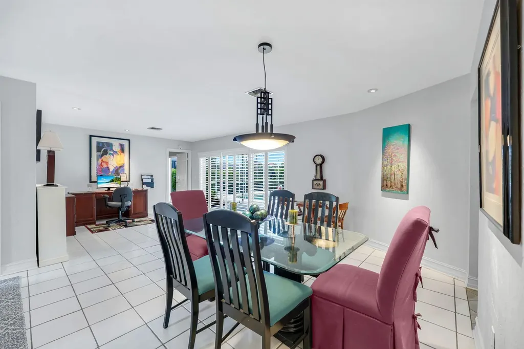 211 Pine Valley Circle Naples FL 34113