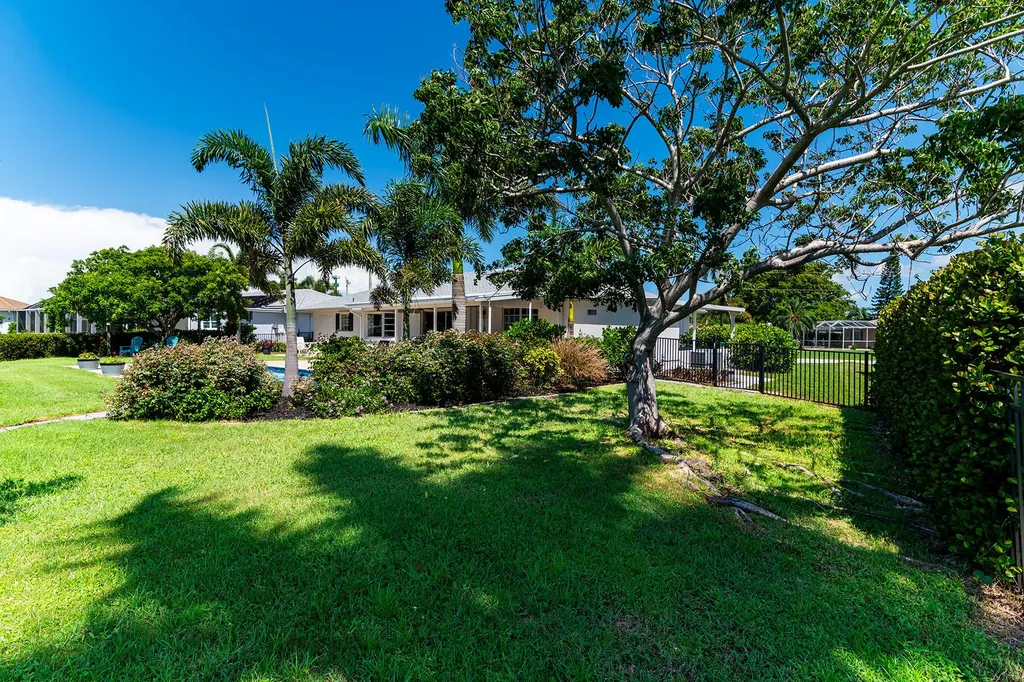 459 Echo Circle Marco Island FL 34145