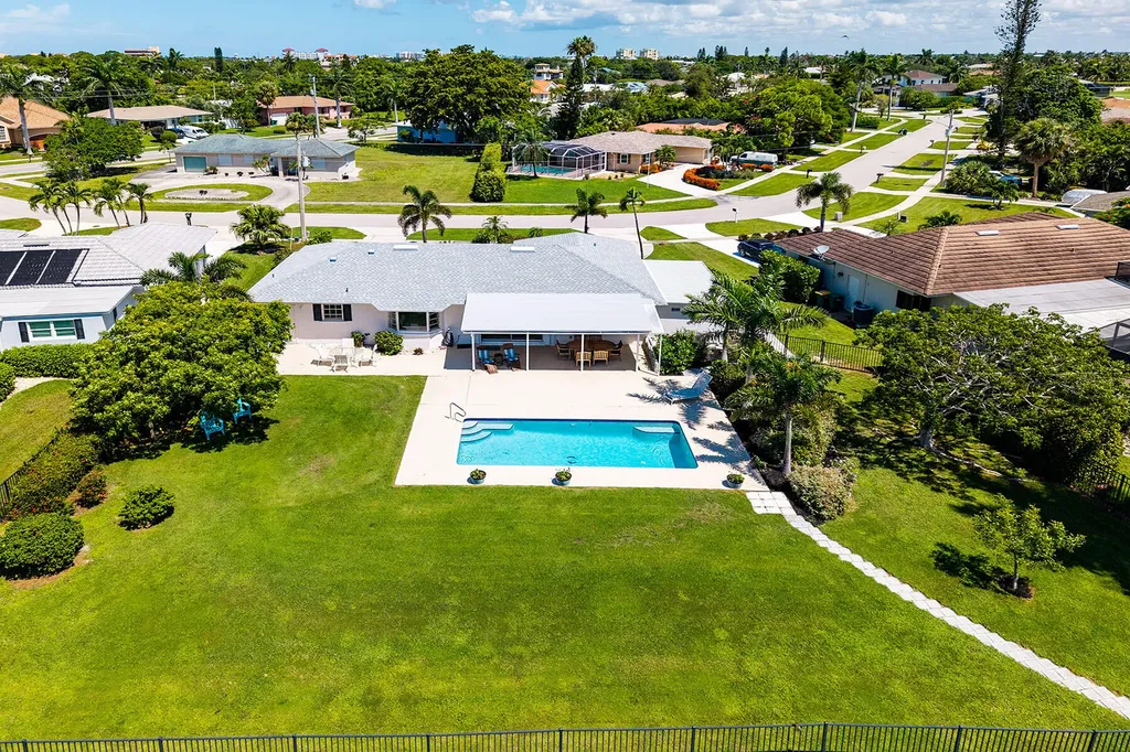 459 Echo Circle Marco Island FL 34145