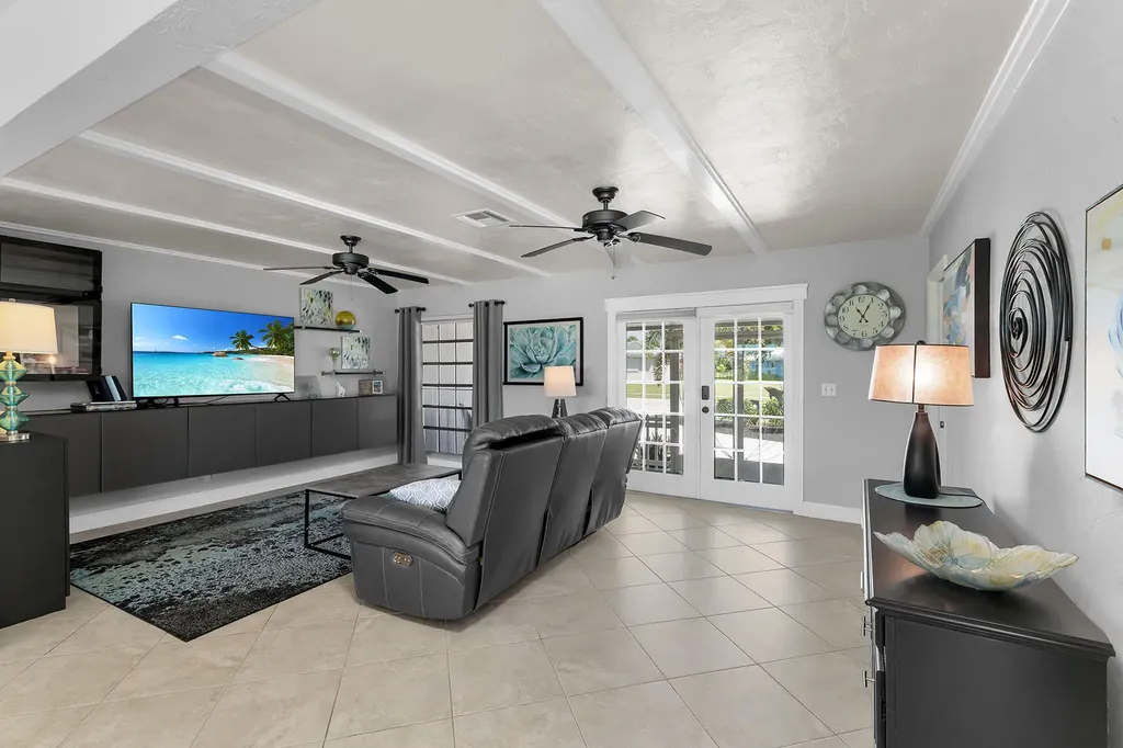 459 Echo Circle Marco Island FL 34145