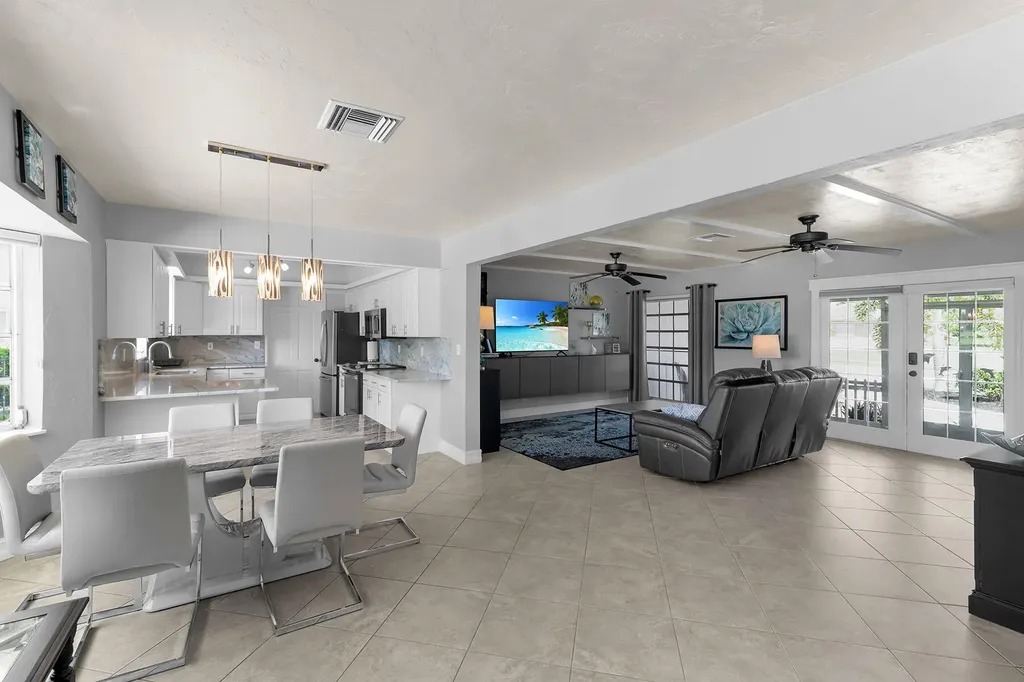 459 Echo Circle Marco Island FL 34145