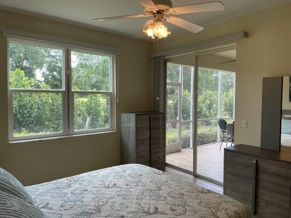 1024 Mainsail Naples FL 34114