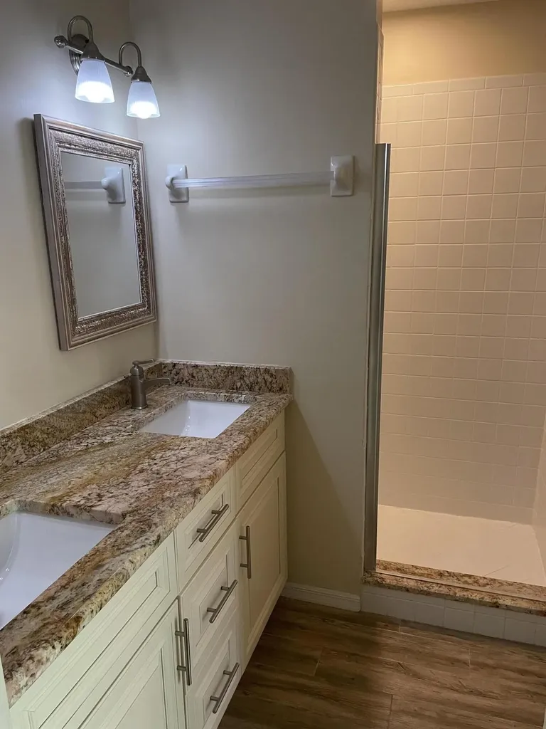 1024 Mainsail Naples FL 34114