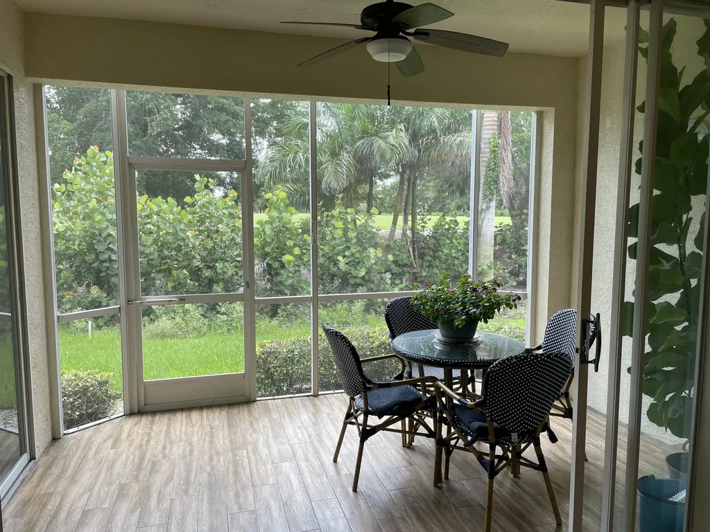 1024 Mainsail Naples FL 34114