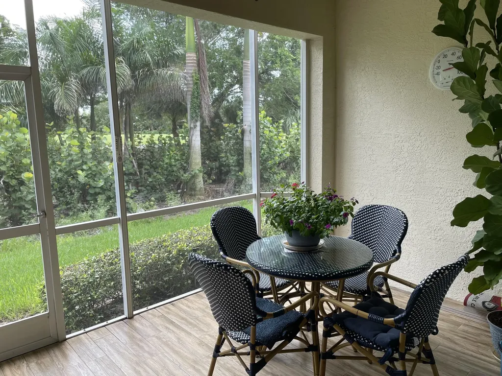 1024 Mainsail Naples FL 34114