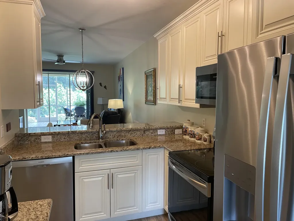 1024 Mainsail Naples FL 34114