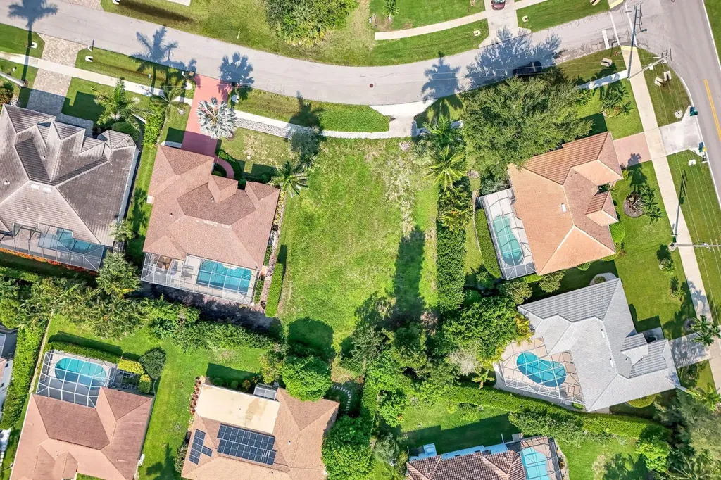 661 Lewis Court Marco Island FL 34145