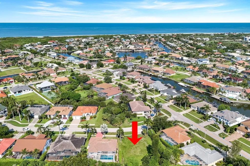 661 Lewis Court Marco Island FL 34145