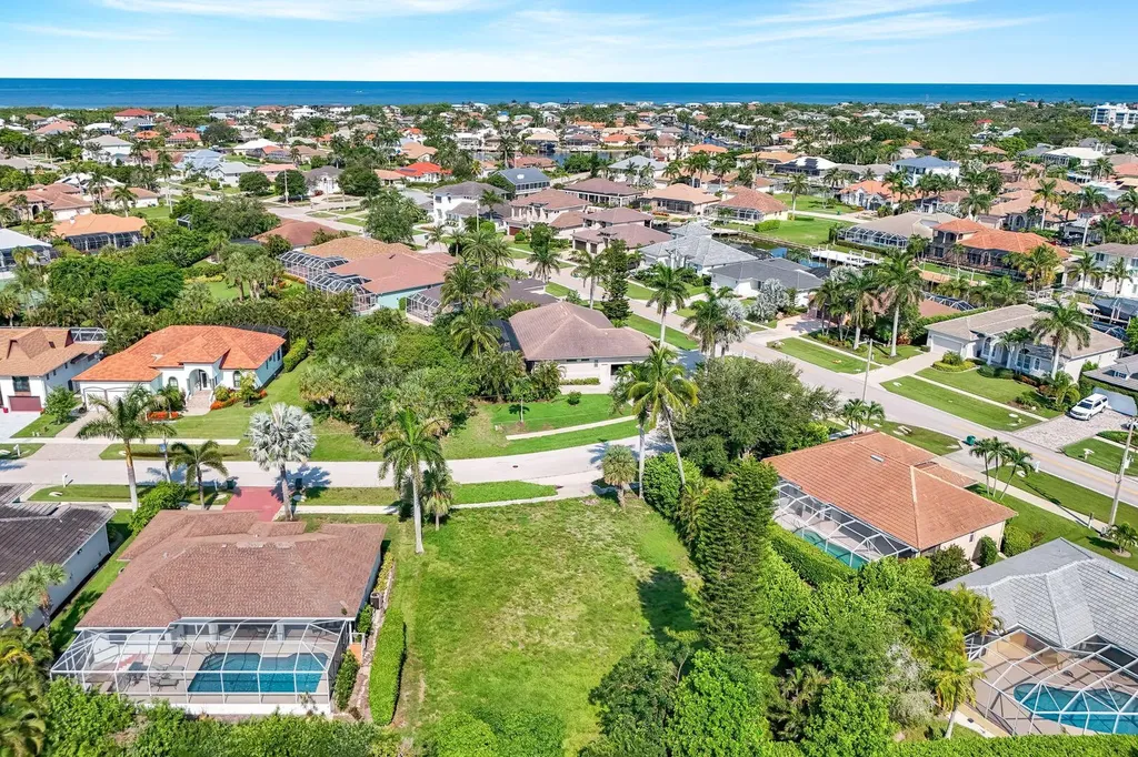 661 Lewis Court Marco Island FL 34145