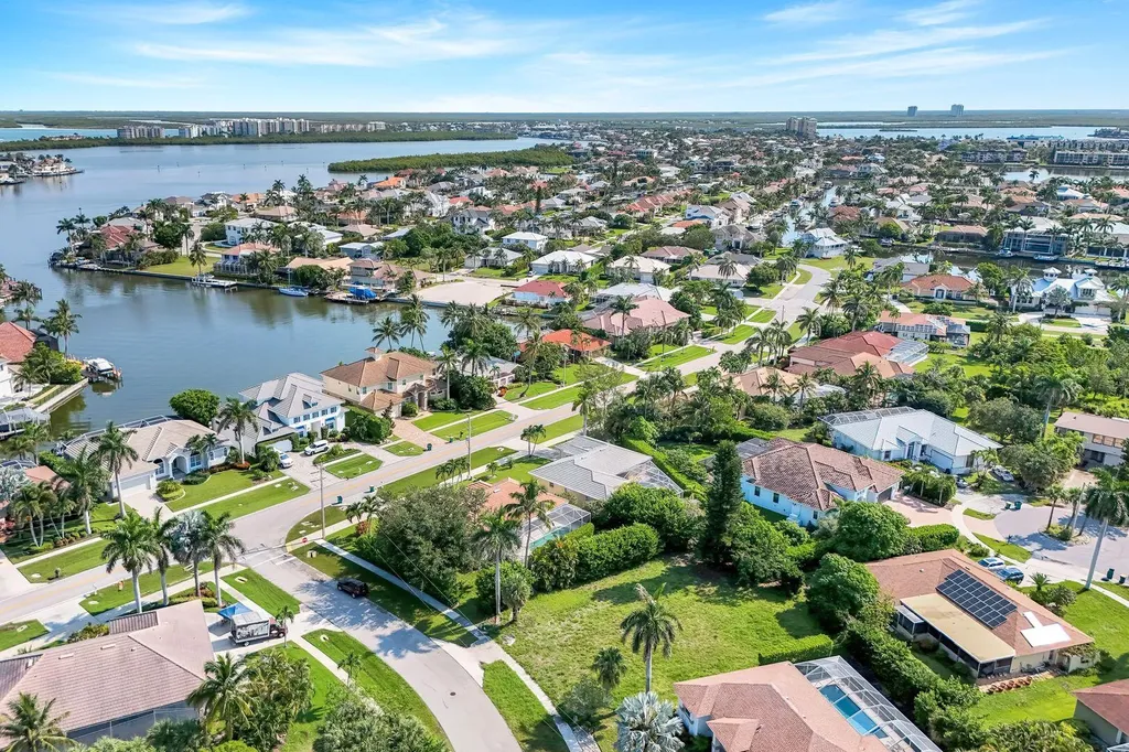 661 Lewis Court Marco Island FL 34145
