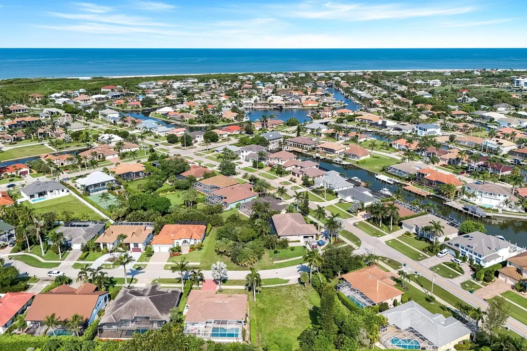 661 Lewis Court Marco Island FL 34145