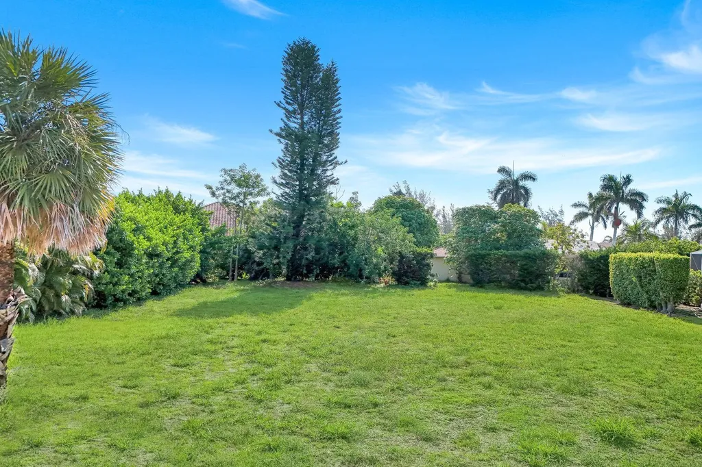 661 Lewis Court Marco Island FL 34145