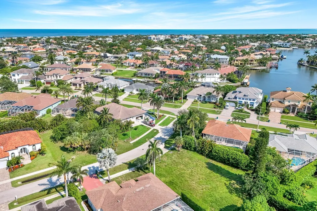 661 Lewis Court Marco Island FL 34145