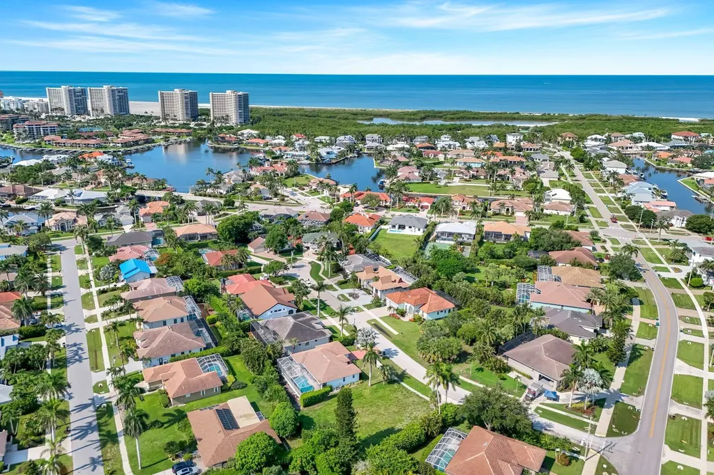 661 Lewis Court Marco Island FL 34145