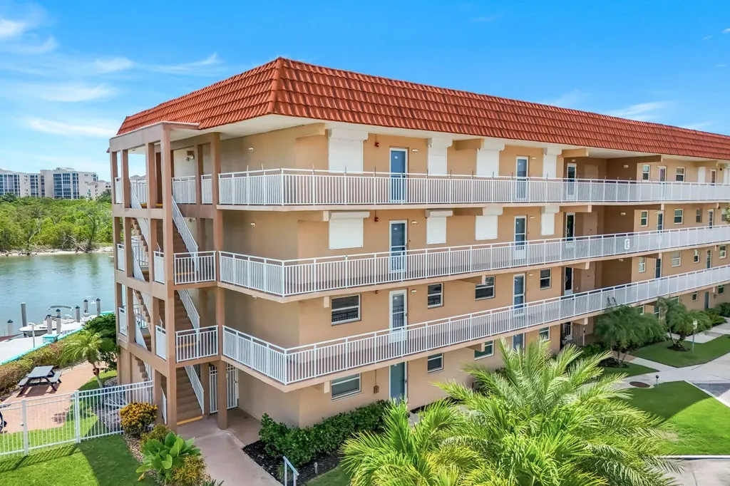 1208 Edington Place Marco Island FL 34145