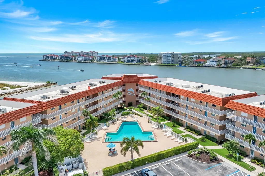 1208 Edington Place Marco Island FL 34145