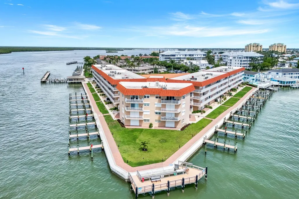 1208 Edington Place Marco Island FL 34145