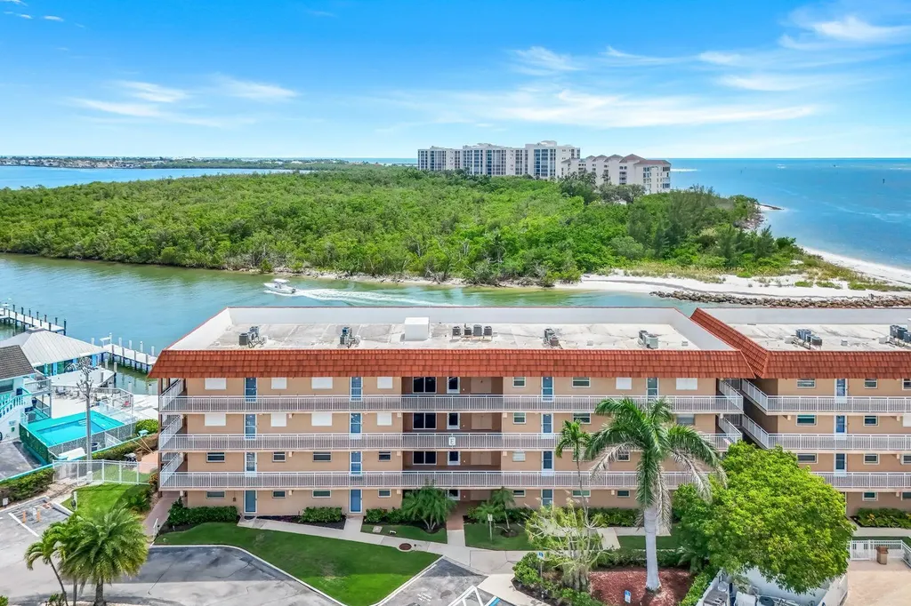 1208 Edington Place Marco Island FL 34145