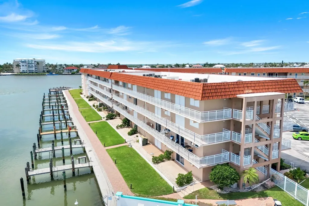 1208 Edington Place Marco Island FL 34145