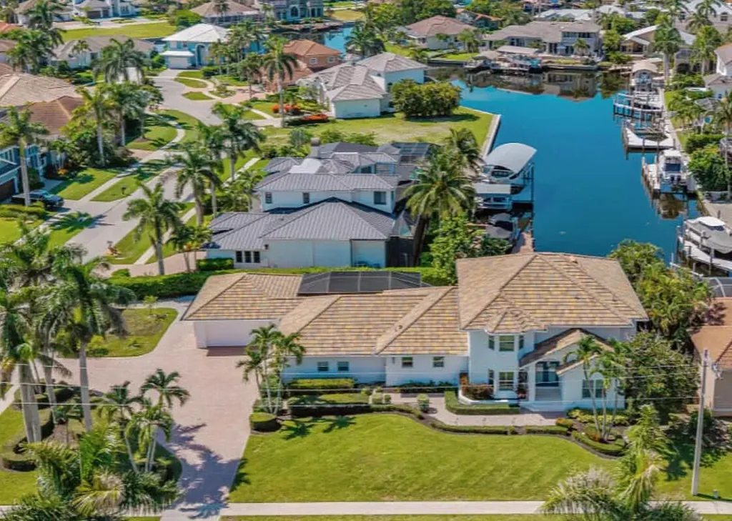 190 Geranium Court Marco Island FL 34145