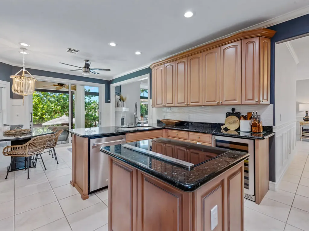 190 Geranium Court Marco Island FL 34145