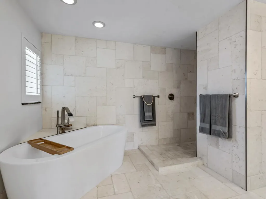 190 Geranium Court Marco Island FL 34145