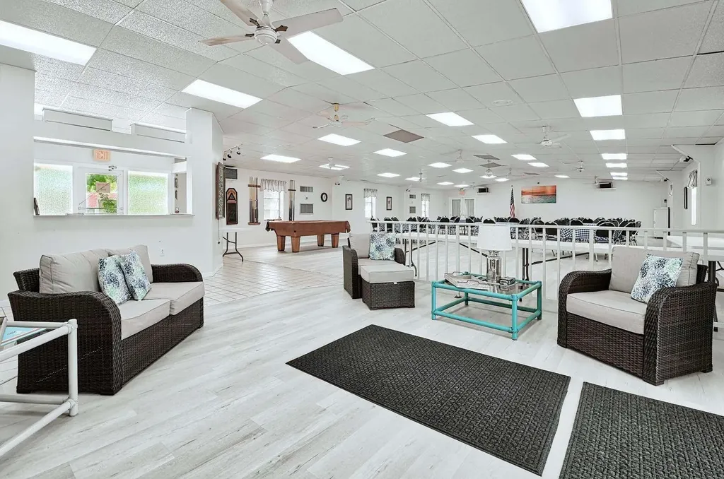 9 Sonderhen Circle Naples FL 34114