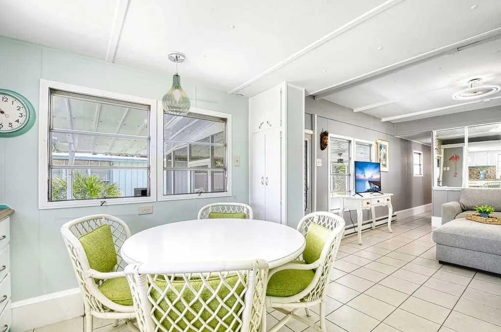 9 Sonderhen Circle Naples FL 34114