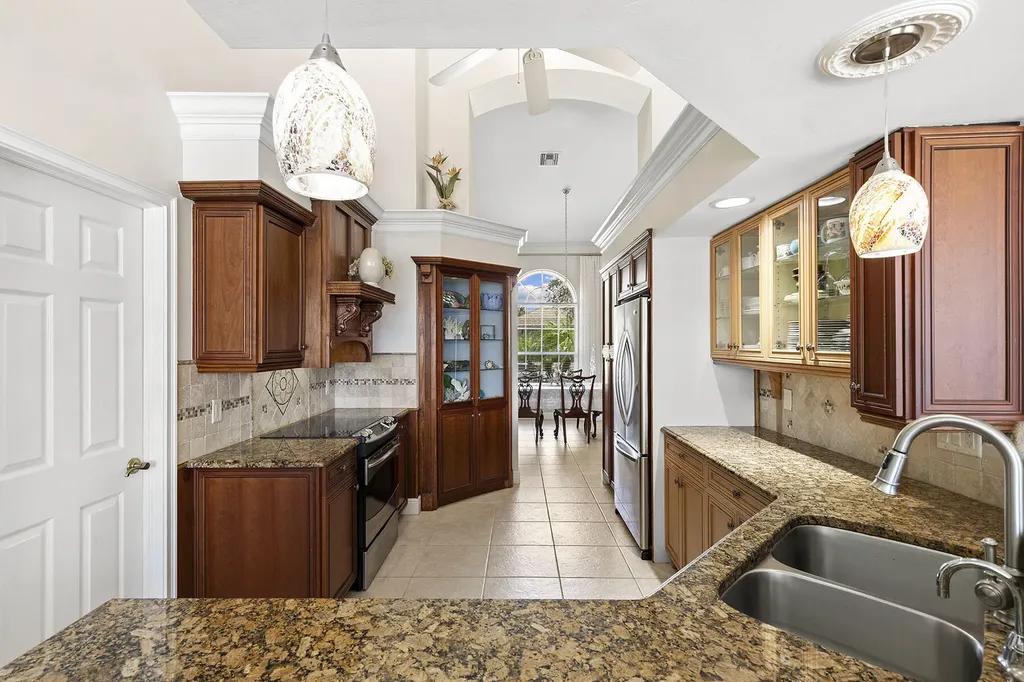 1264 Whiteheart Avenue Marco Island FL 34145