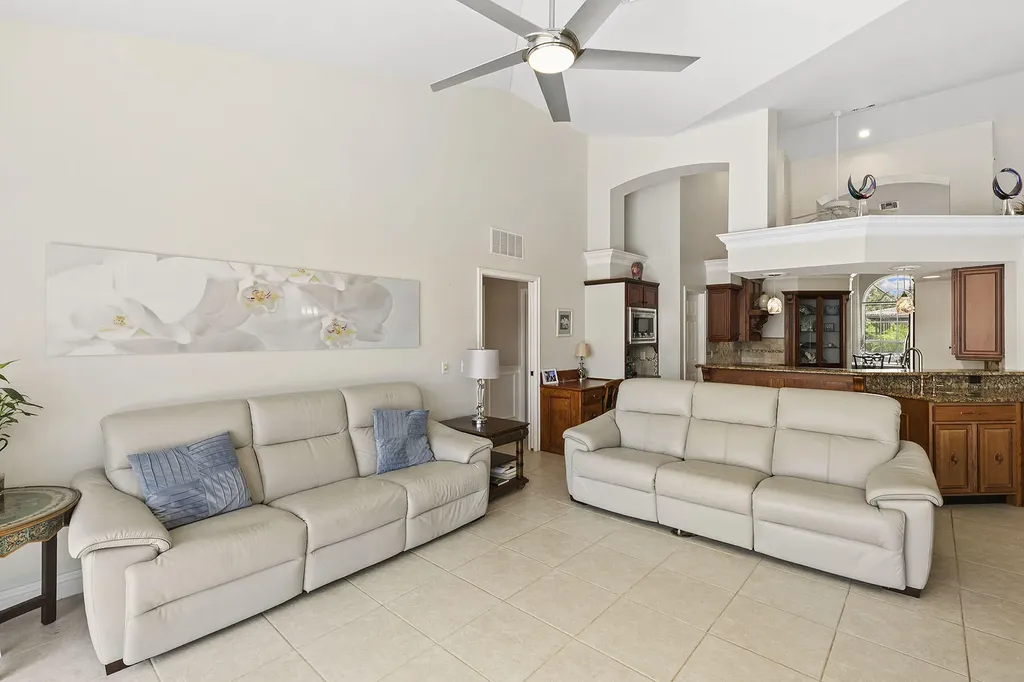 1264 Whiteheart Avenue Marco Island FL 34145