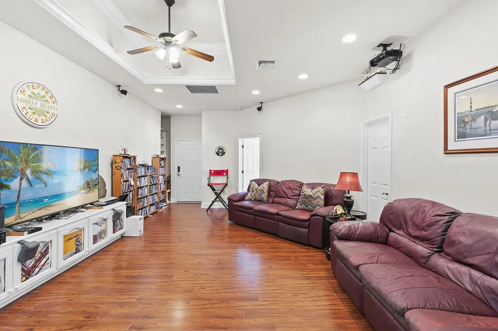 1264 Whiteheart Avenue Marco Island FL 34145