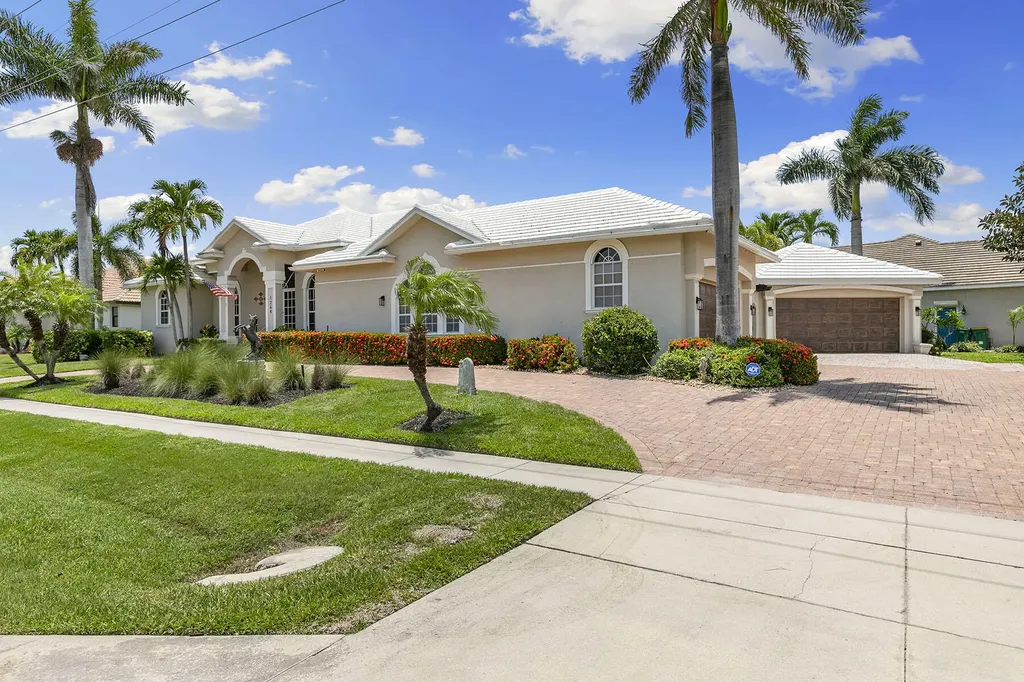 1264 Whiteheart Avenue Marco Island FL 34145
