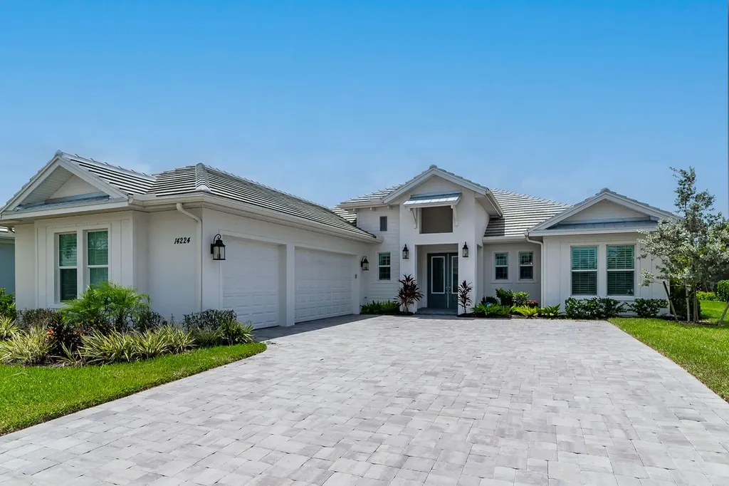14224 Laguna Springs Lane Naples FL 34114
