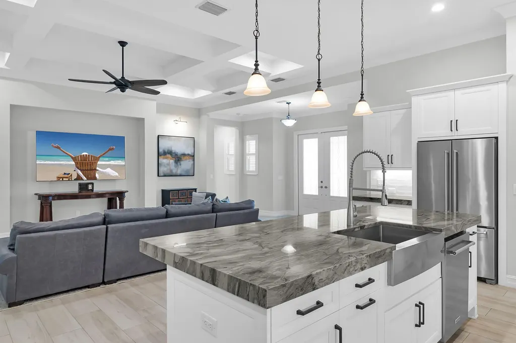 14224 Laguna Springs Lane Naples FL 34114