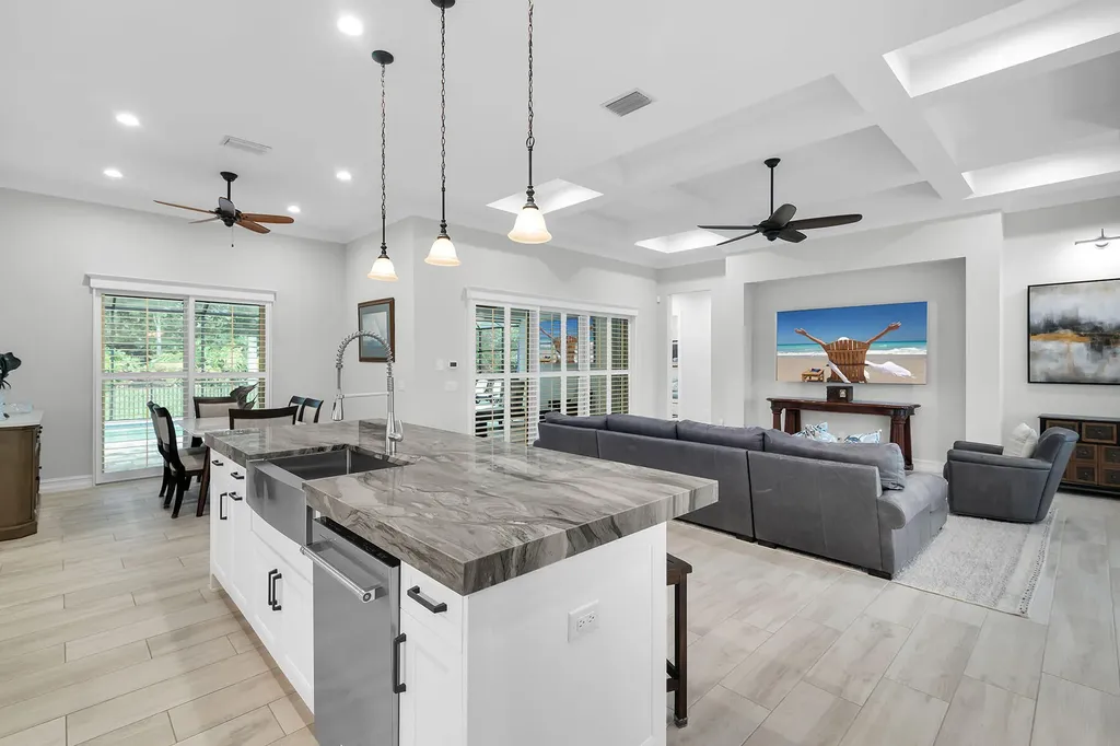 14224 Laguna Springs Lane Naples FL 34114