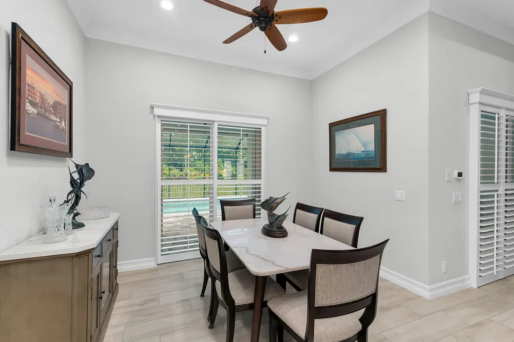 14224 Laguna Springs Lane Naples FL 34114