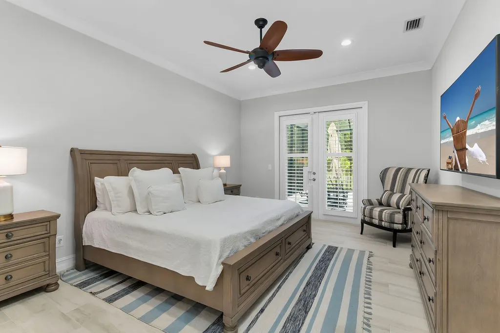 14224 Laguna Springs Lane Naples FL 34114