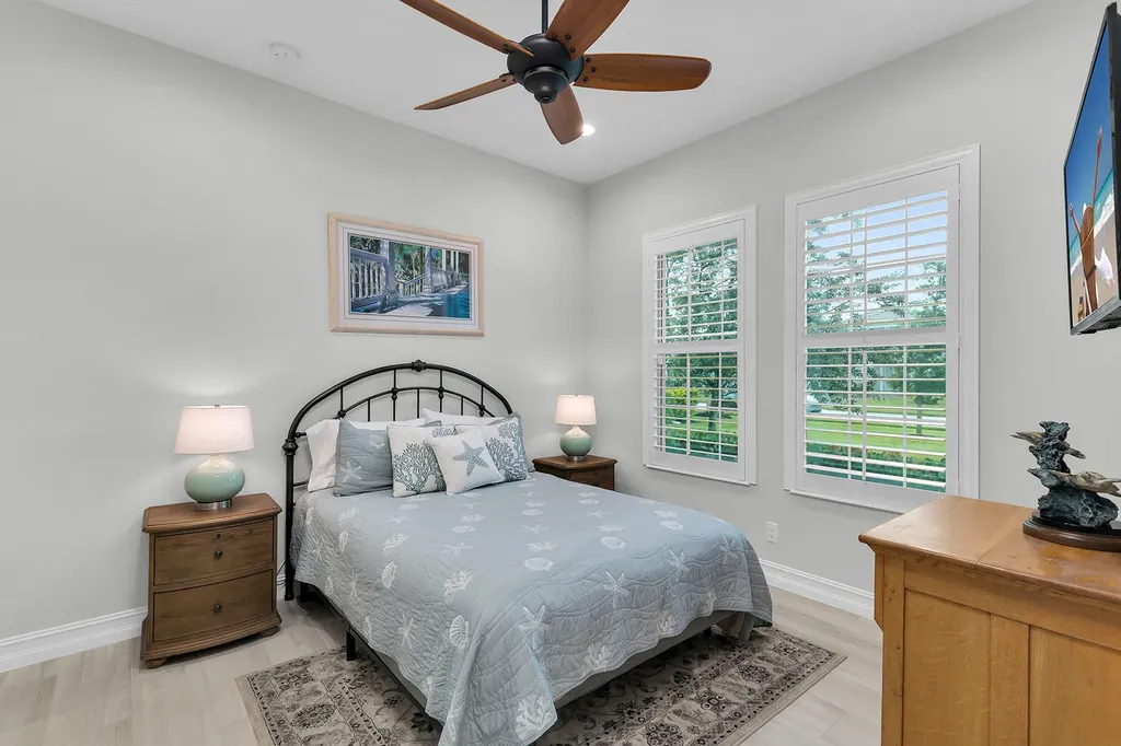 14224 Laguna Springs Lane Naples FL 34114