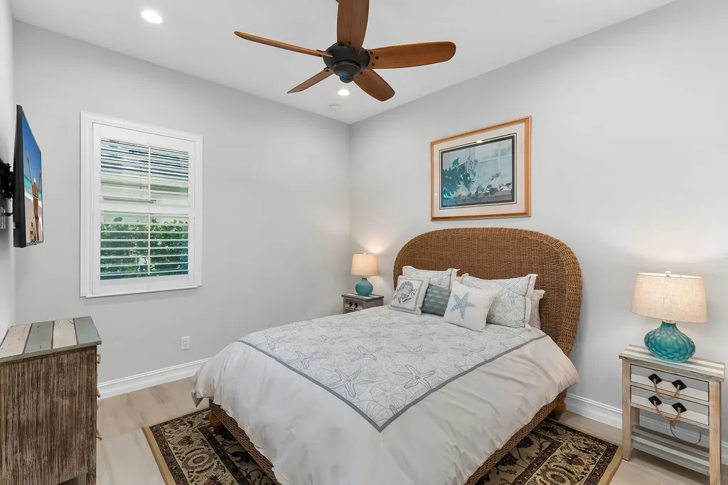 14224 Laguna Springs Lane Naples FL 34114