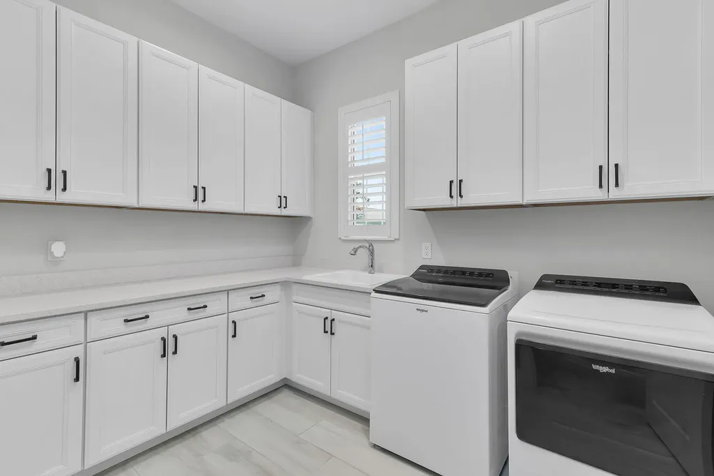 14224 Laguna Springs Lane Naples FL 34114